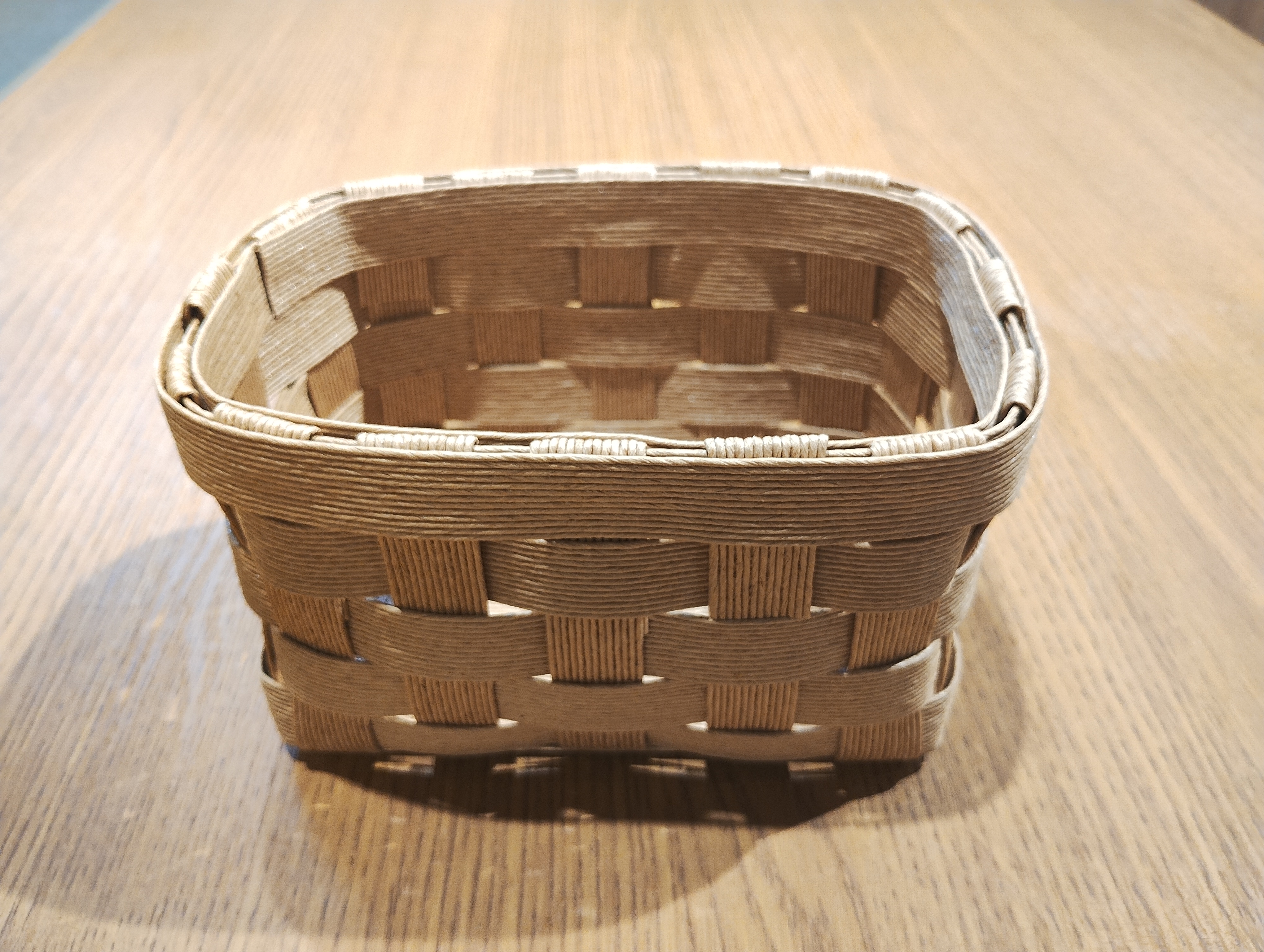 ペーパークラフトで小物入れを作ろう