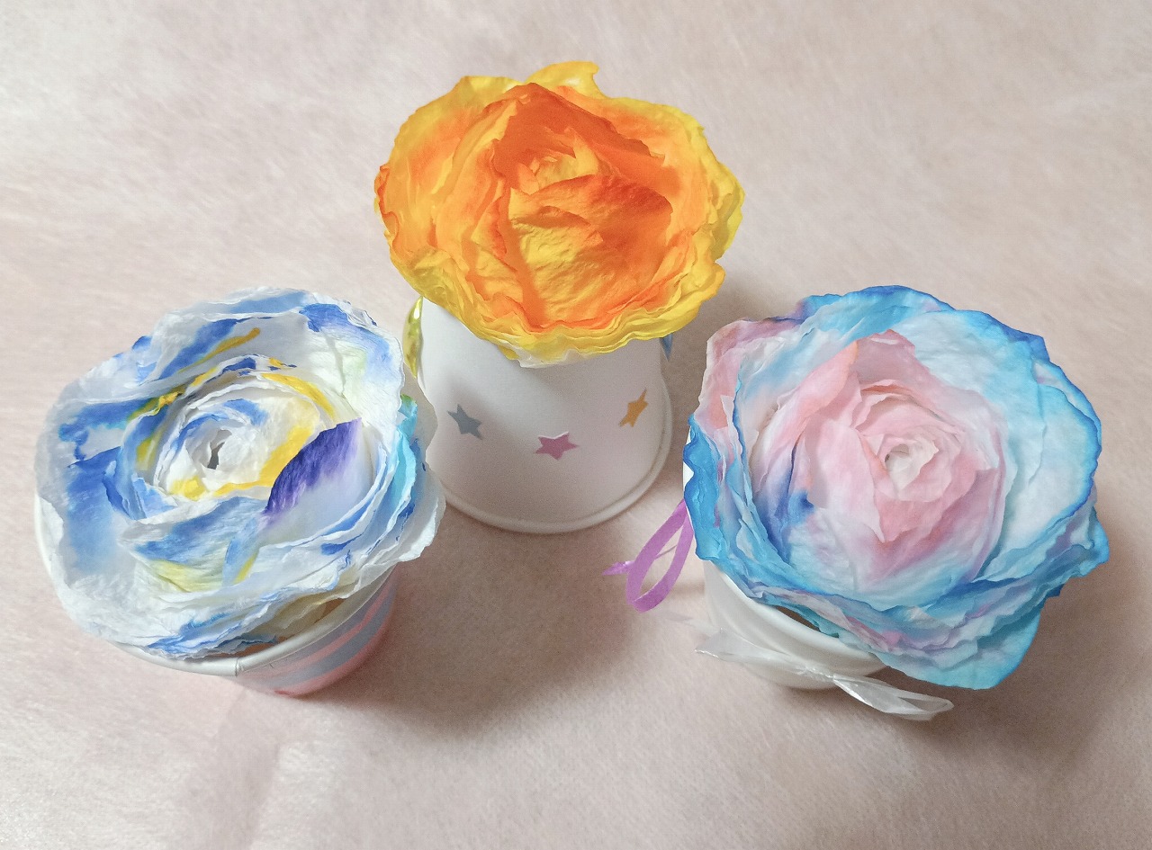 カラフルなおはなし会＆お花のワークショップ　11:00～11:40　※時間ごとにページあり